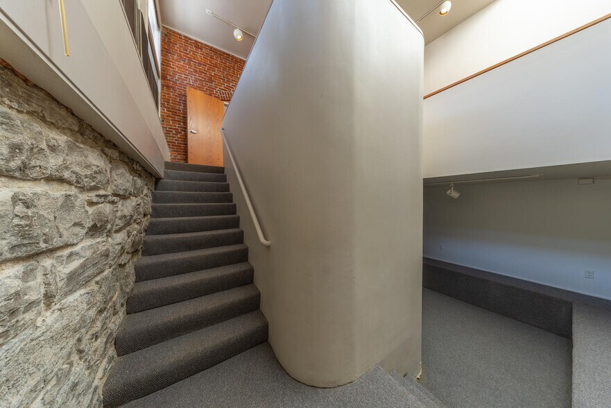 More Photos Of 5-9 S Newstead Ave, Saint Louis Storefront For Sale