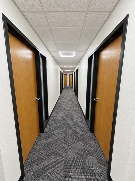 More Photos Of 310 Ohio St, Oshkosh Office For Sale