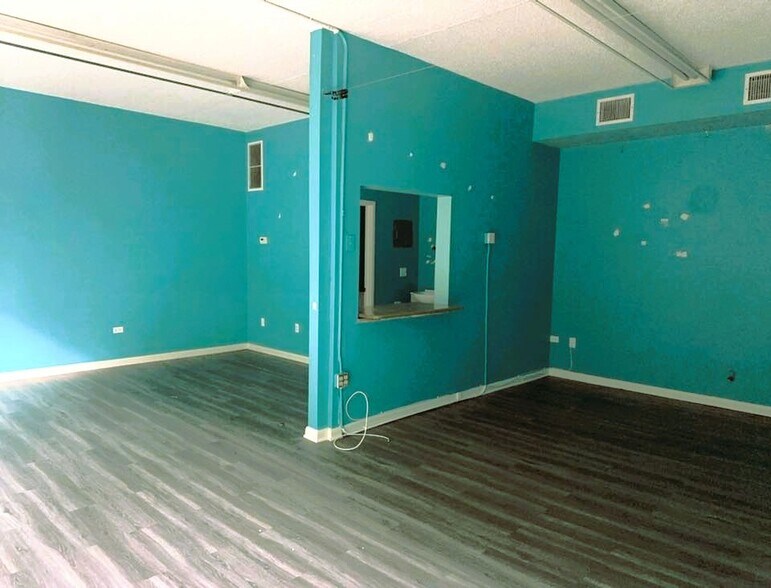More Photos Of 2595 Tamiami Trl, Port Charlotte Apartments For Lease