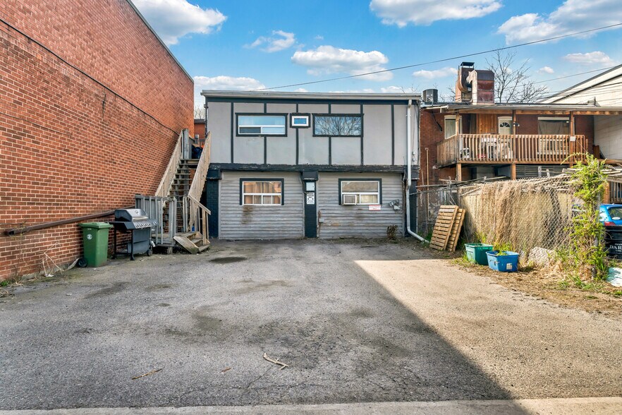 More Photos Of 70 Ottawa St N, Hamilton Storefront Retail Residential For Lease