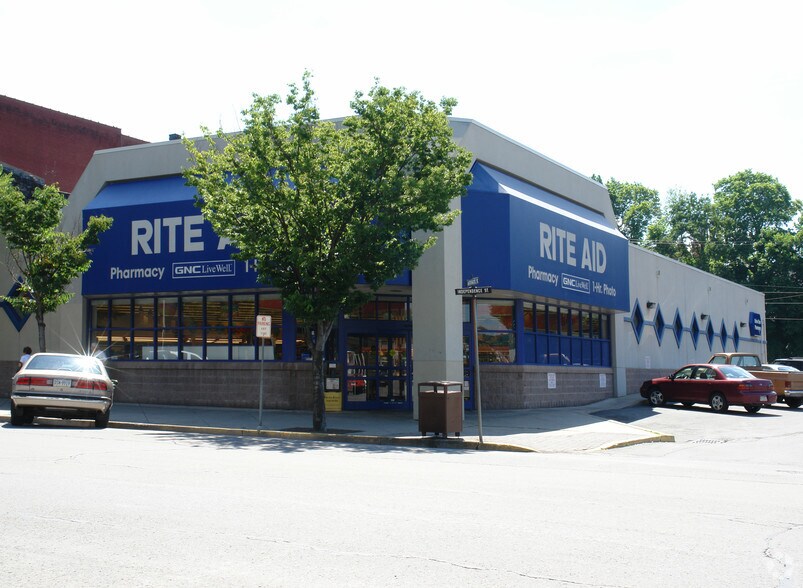 More Photos Of 26 W Independence St, Shamokin Drugstore For Sale