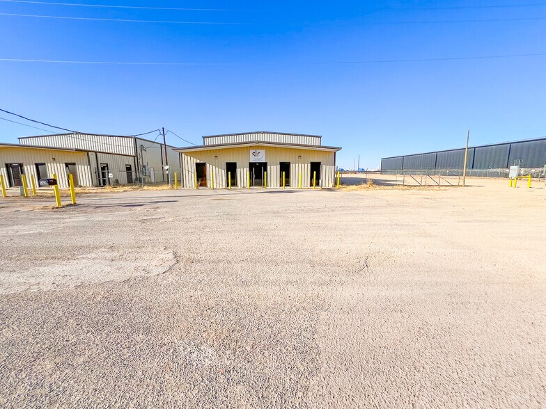More Photos Of 12618 W County Road 133, Odessa Industrial For Lease