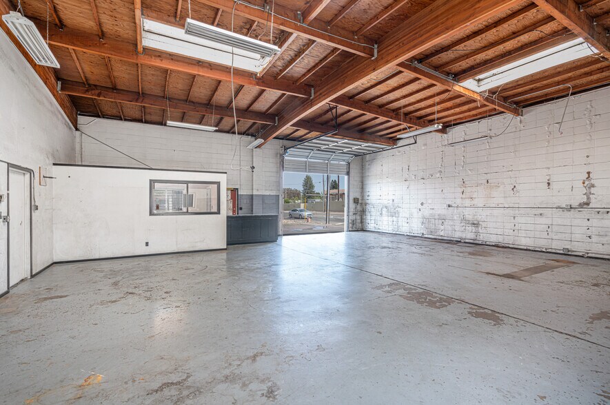 More Photos Of 1841 Piner Rd, Santa Rosa Flex For Lease