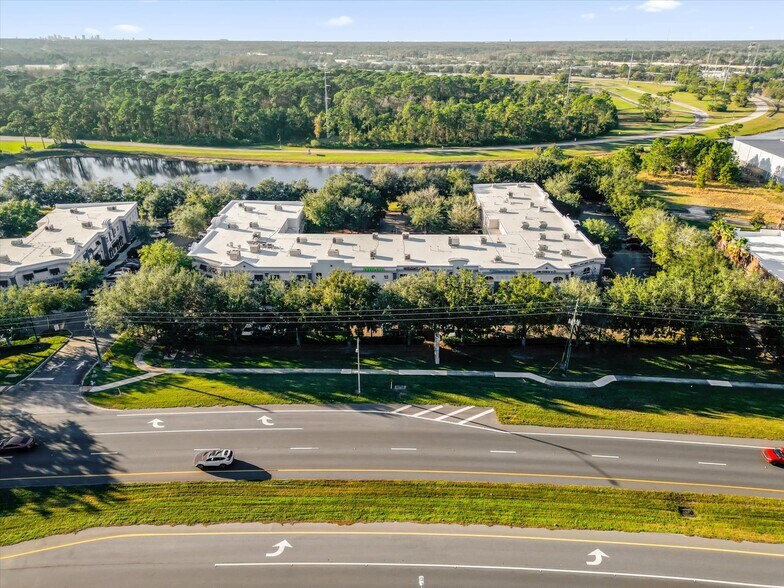 More Photos Of 422 S Alafaya Trl, Orlando Loft Creative Space For Sale