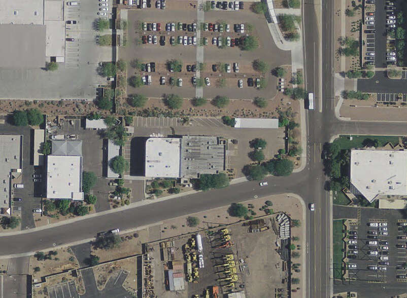 More Photos Of 2000 W 1st St, Tempe Light Manufacturing For Sale