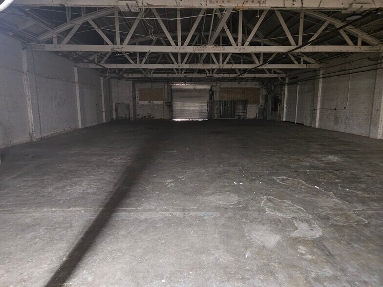 More Photos Of 1812 S Flower St, Los Angeles Manufacturing For Lease