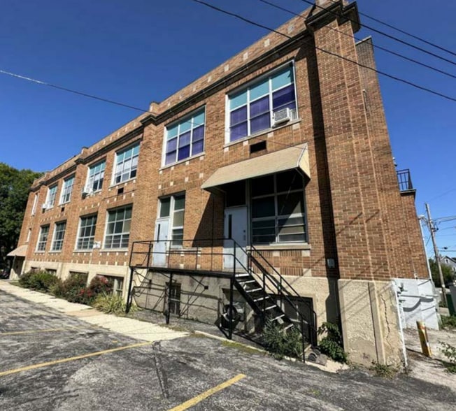 More Photos Of 2570 S 19th St, Milwaukee Religious Facility For Sale