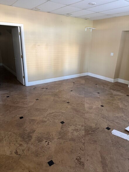 More Photos Of 2955 E Sunset Rd, Las Vegas Unknown For Lease