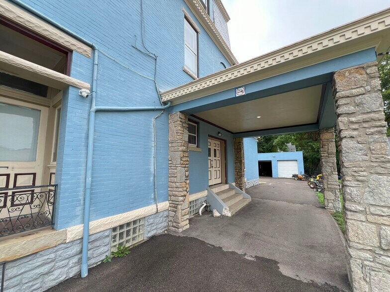 More Photos Of 6111 Madison Rd, Cincinnati Office Residential For Sale
