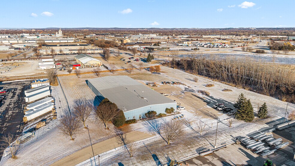 More Photos Of 65 Blodgett Ct, Fond Du Lac Warehouse For Sale