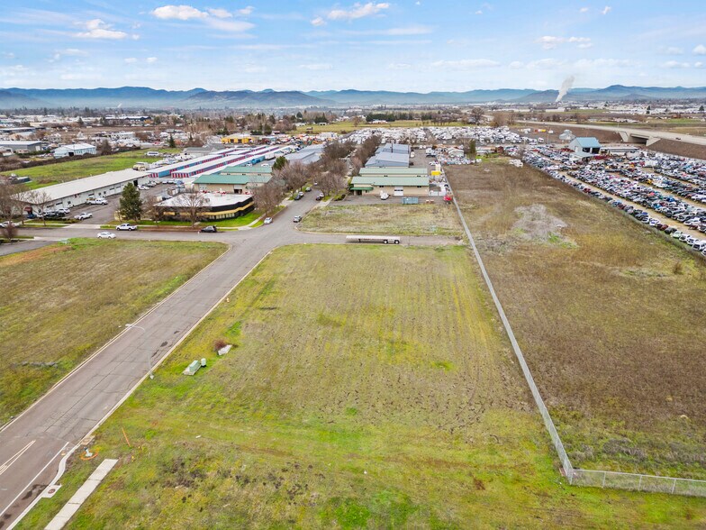 More Photos Of 4702 Industry Dr, Central Point Land For Sale