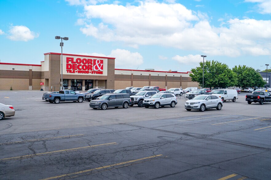 More Photos Of 3420-3430 Preston Hwy, Louisville General Retail For Lease