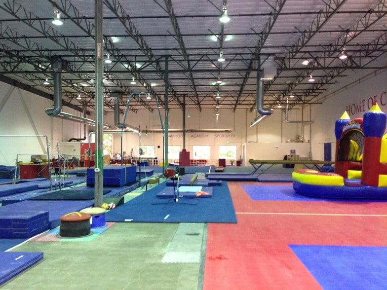 More Photos Of 1919 Monterey Rd, San Jose Warehouse For Lease