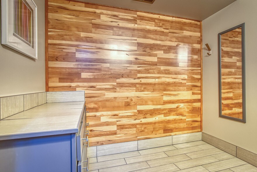 More Photos Of 2720 E Yampa St, Colorado Springs Office Residential For Sale