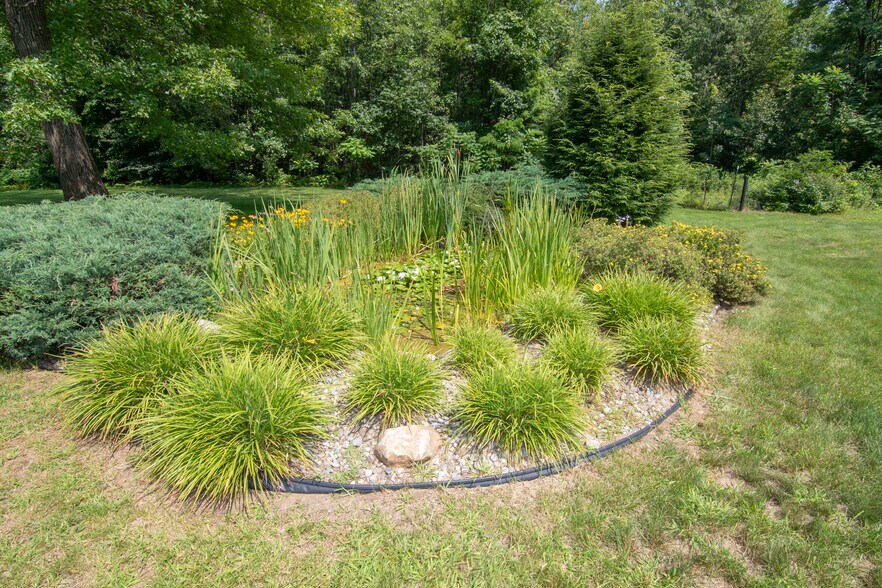 More Photos Of 910 Rock City Rd, Ballston Spa Restaurant For Sale