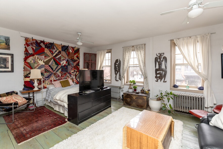 More Photos Of 21 N 2nd St, Easton Storefront Retail Residential For Sale