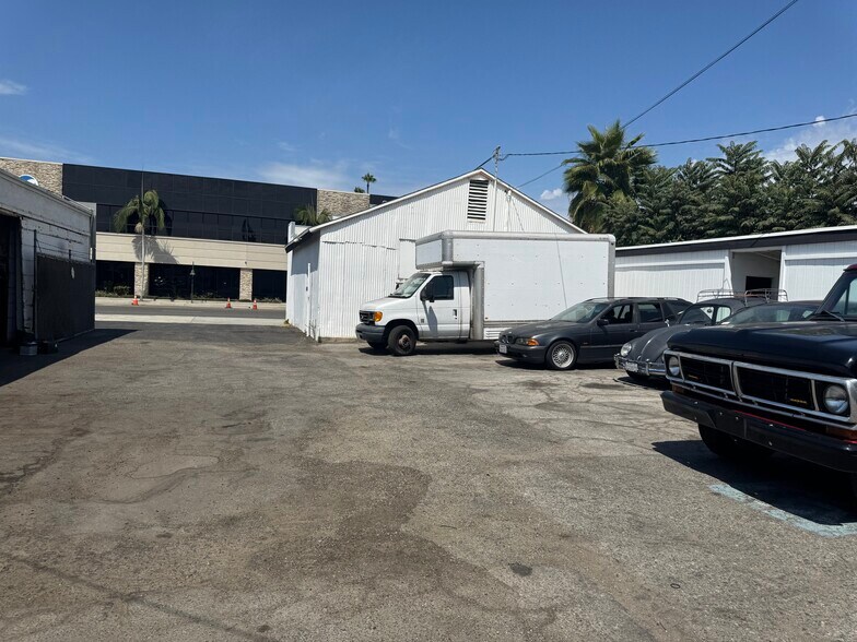 More Photos Of 185 S Main St, Orange Freestanding For Sale