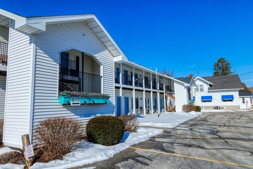 More Photos Of 6269 Wi-57, Sturgeon Bay Hotel For Sale