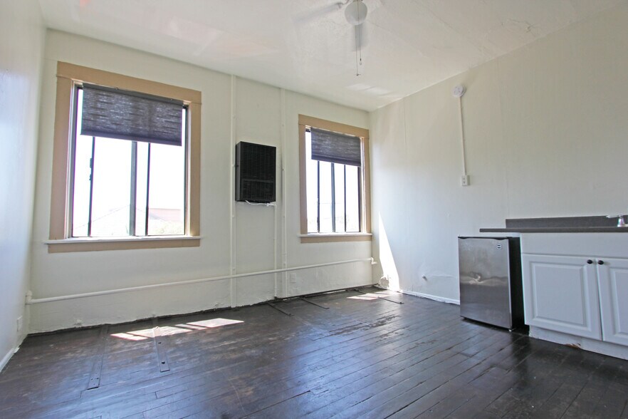 More Photos Of 101 Dudley Ave, Venice Apartments For Sale