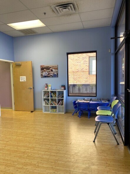 More Photos Of 2773 Jefferson Davis Hwy, Stafford Storefront Retail Office For Lease