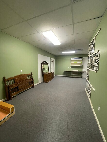 More Photos Of 455 E Highway 324, Rock Hill Showroom For Lease