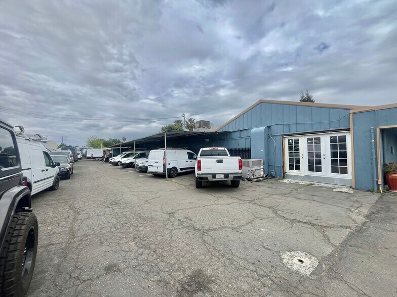 More Photos Of 1941 El Camino Ave, Sacramento Flex For Lease
