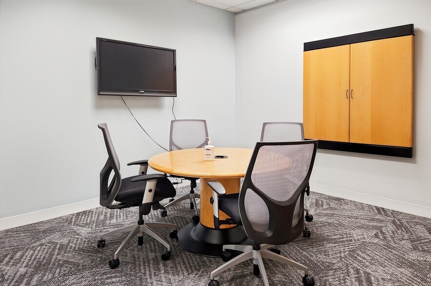 More Photos Of 2530 Meridian Pky, Durham Coworking Space