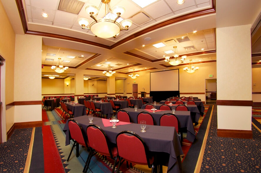 More Photos Of 1600 Central Ave, Cheyenne Hotel For Lease