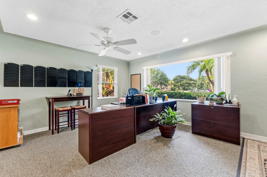 More Photos Of 130 Pinellas Way N, Saint Petersburg Office For Sale