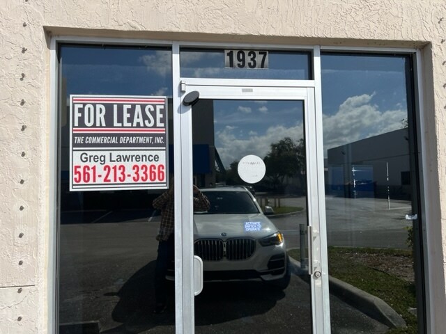 More Photos Of 1937 NW 40th Ct, Pompano Beach Warehouse For Lease