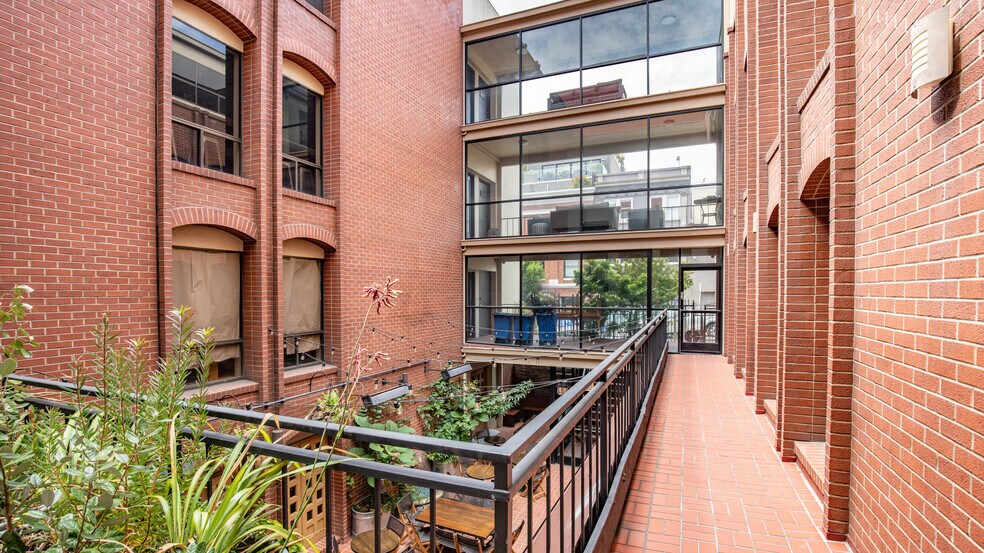 More Photos Of 850 Montgomery St, San Francisco Office For Lease