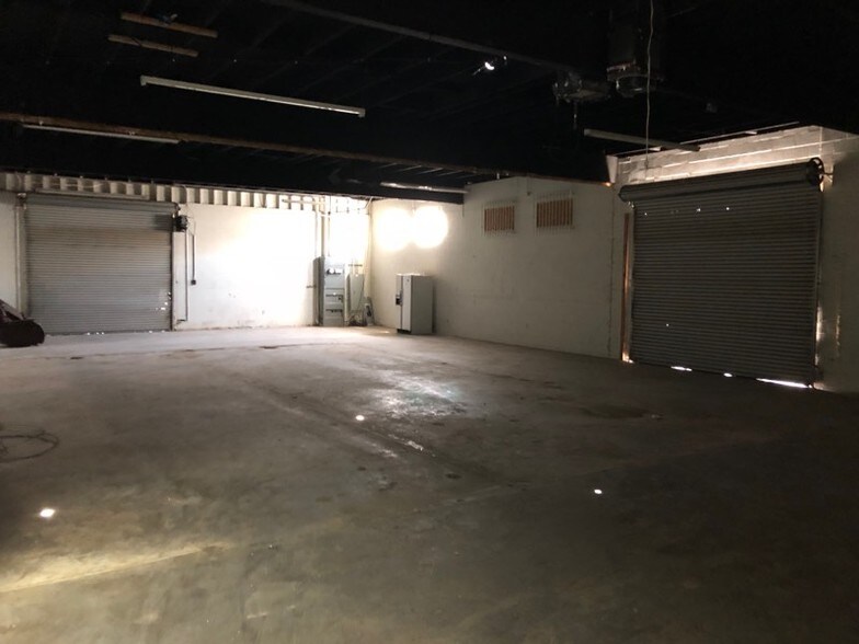 More Photos Of 9625 Rudicill St, Riverside Warehouse For Lease