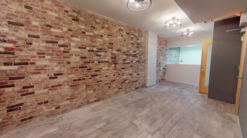 Primary Photo Of 20 Warren St, New York Medical For Lease
