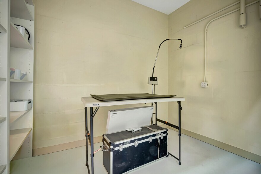 More Photos Of 11915 Inglewood Ave, Hawthorne Medical For Sale