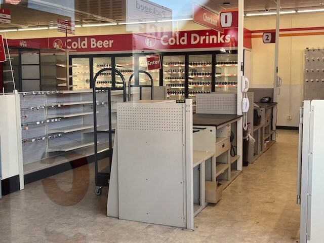 More Photos Of 1235 5th Ave, New Brighton Freestanding For Lease