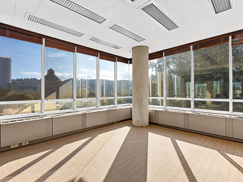 More Photos Of 1 N Pack Sq, Asheville Office For Lease