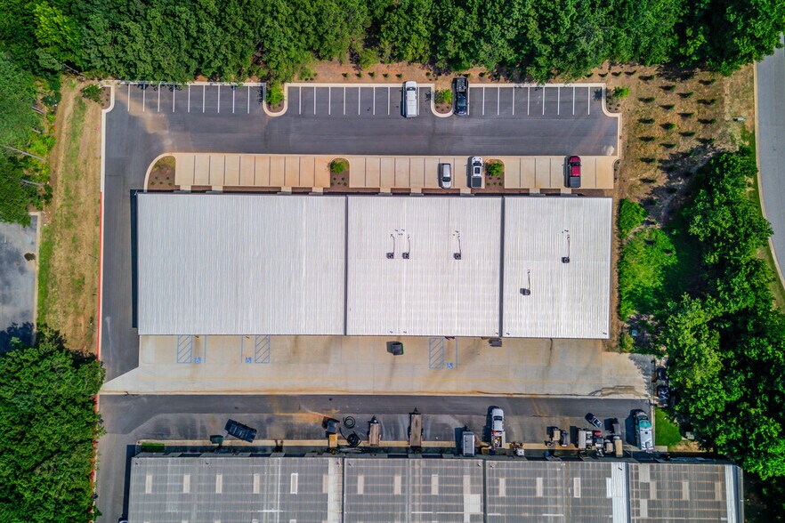 More Photos Of 5915 Steeplechase Blvd, Cumming Warehouse For Lease