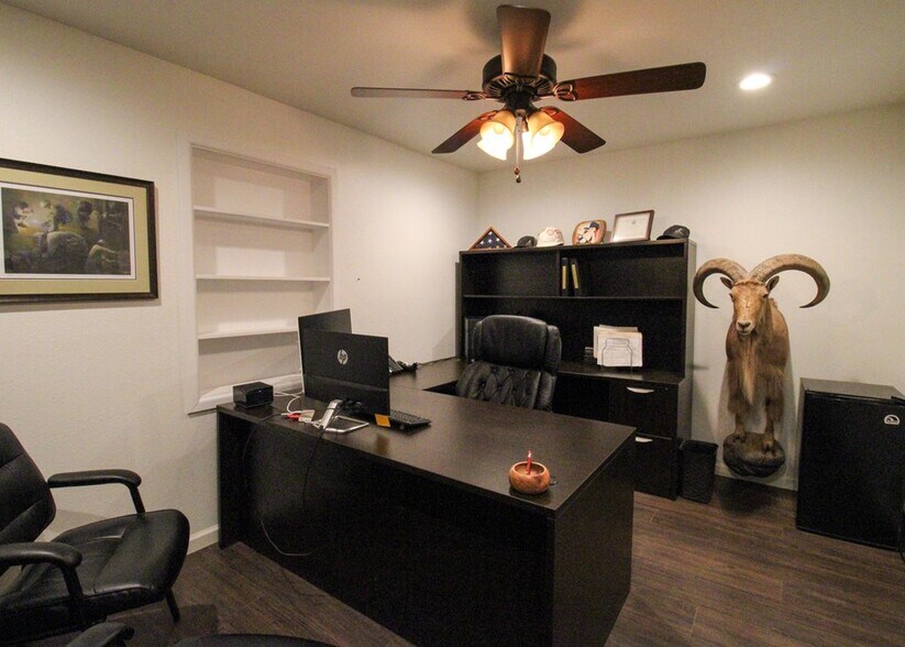 More Photos Of 7007 Farm to Market 846, Knott Office For Sale