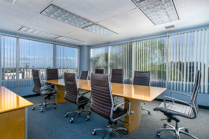 More Photos Of 4201 N Long Beach Blvd, Long Beach Office For Sale