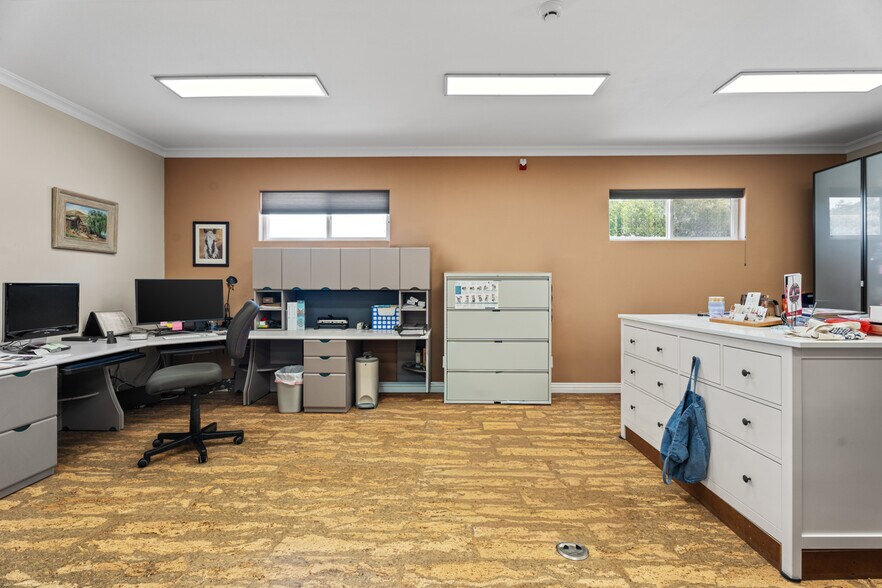 More Photos Of 33466 Sandy Creek Ln, Pine Valley Specialty For Sale