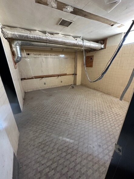 More Photos Of 460 W State St, El Centro Freestanding For Sale