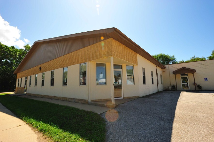 More Photos Of 1286 Pipestone Rd, Benton Harbor Light Distribution For Lease