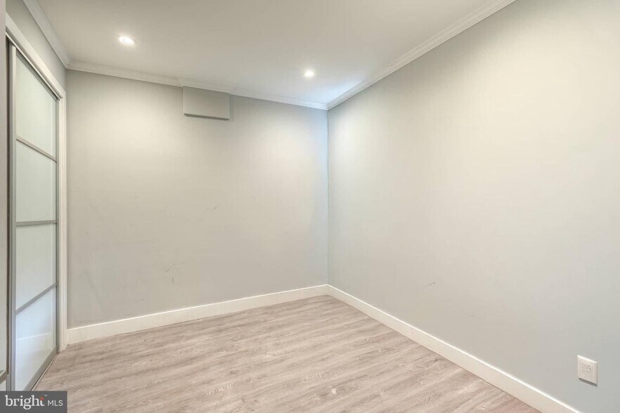 More Photos Of 1461 Chapin St NW, Washington Apartments For Sale