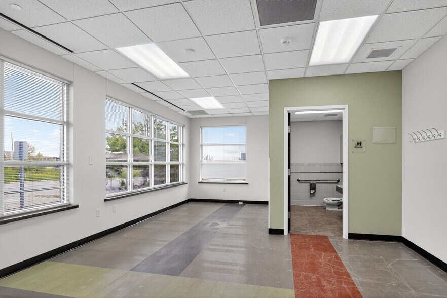 More Photos Of 175 Hawley St, Marquette Medical For Sale