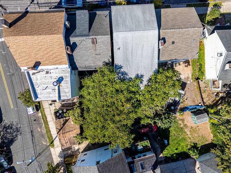 More Photos Of 172 Hamilton St, New Brunswick Storefront Retail Residential For Sale