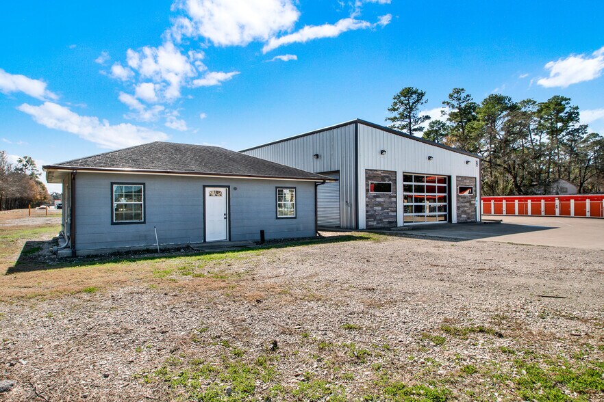 More Photos Of 11551 Louetta Rd, Houston Showroom For Lease