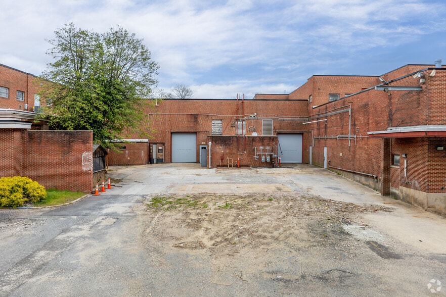 More Photos Of 104 E Park St, Bordentown Warehouse For Sale