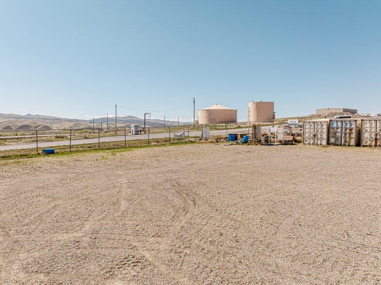 More Photos Of 824 Poplar St, Carlin Industrial For Sale