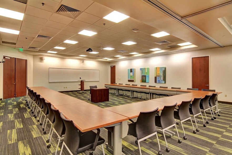 More Photos Of 222 W Las Colinas Blvd, Irving Coworking Space