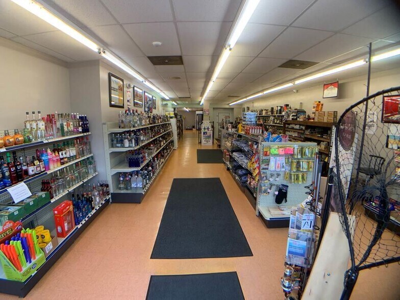 More Photos Of 108 S Main St, Scottville Storefront Retail Residential For Sale